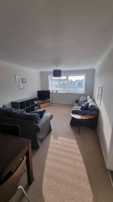 Spacious Self Contained Flat In Superb Location ليمنجتون المظهر الخارجي الصورة